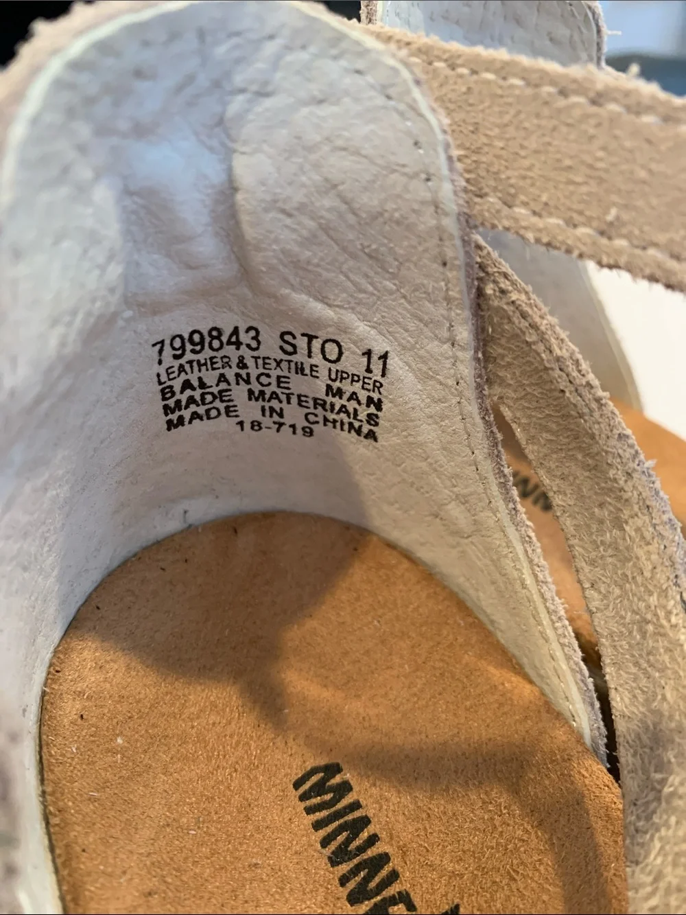 NEW Minnetonka Women's Size 11 Taupe Stone Desi Fringe Wedge Sandals